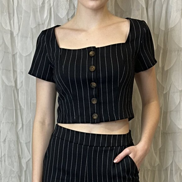 Hollister Black Pinstripe Button Front Crop Top | Women’s XS - Picture 1 of 4